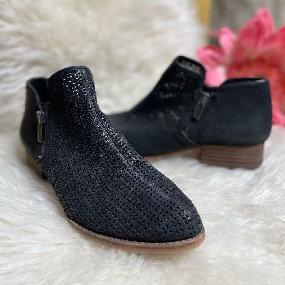 Vince Camuto Canilla Black Suede Ankle Booties Perforated Size 8